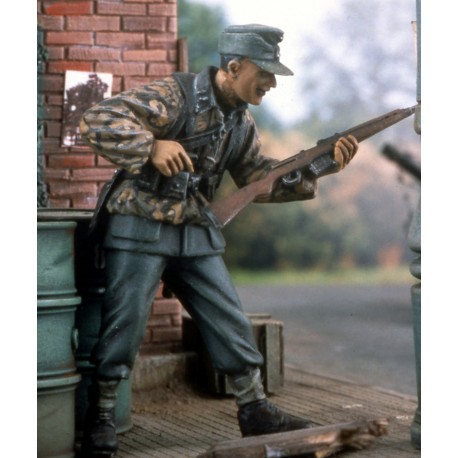 German Soldier with Gewehr 43