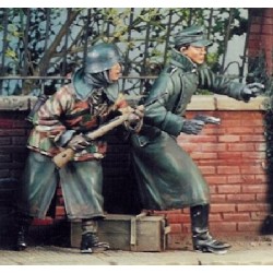 German soldier Ardennes 1944 (2fig.)